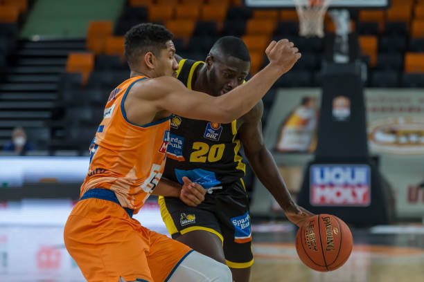 史和丰富的 史和丰富的